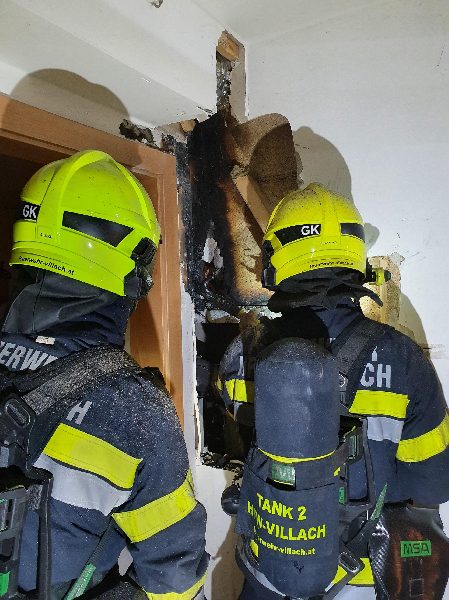 Feuerwehr verhindert Wohnhausvollbrand (Bild 1)